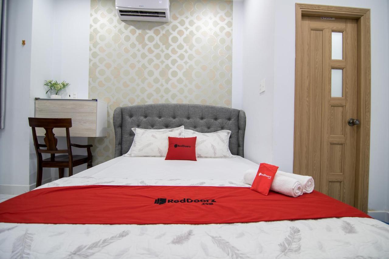 Reddoorz Near Saigon Zoo Hotel Ho Chi Minh City Bagian luar foto