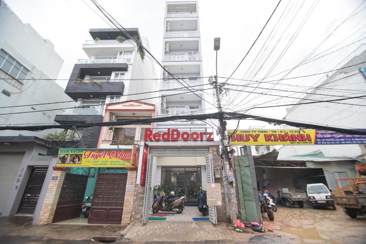 Reddoorz Near Saigon Zoo Hotel Ho Chi Minh City Bagian luar foto