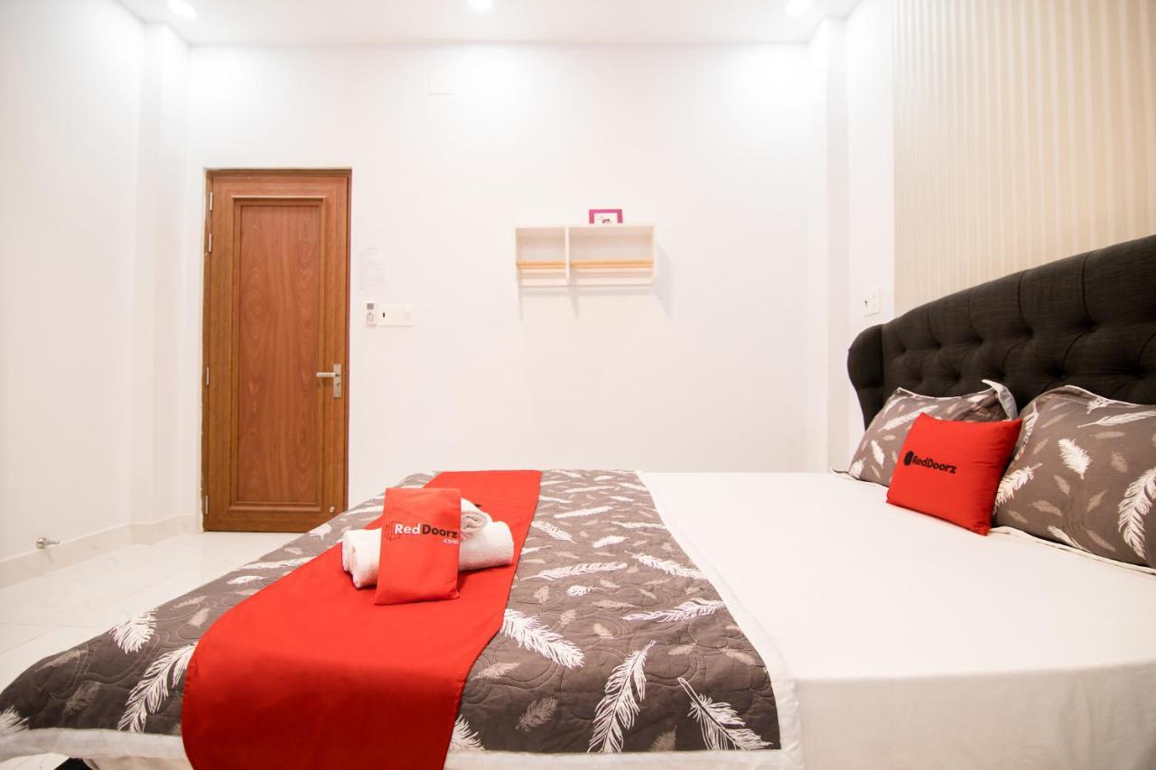 Reddoorz Near Saigon Zoo Hotel Ho Chi Minh City Bagian luar foto
