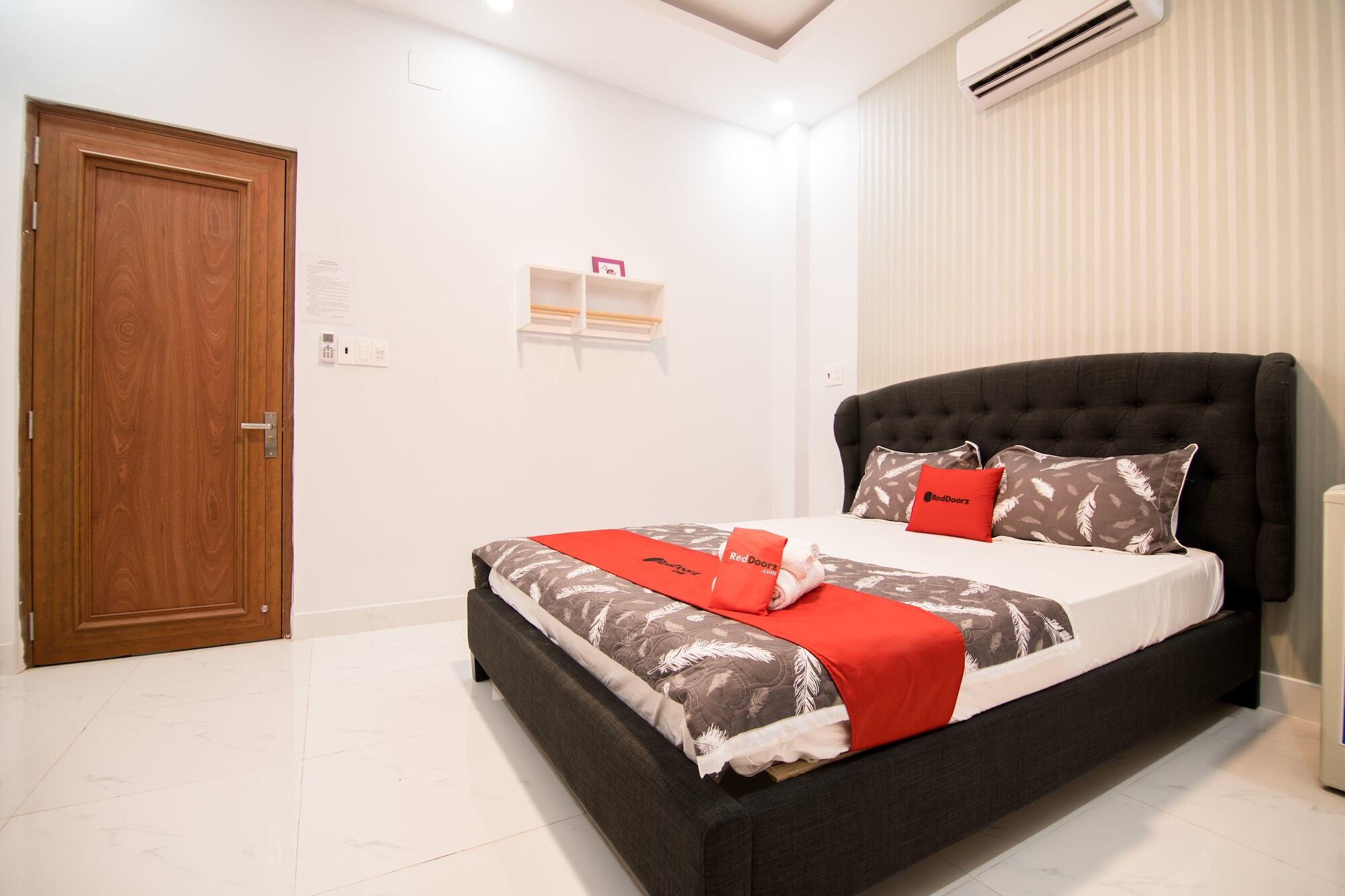 Reddoorz Near Saigon Zoo Hotel Ho Chi Minh City Bagian luar foto